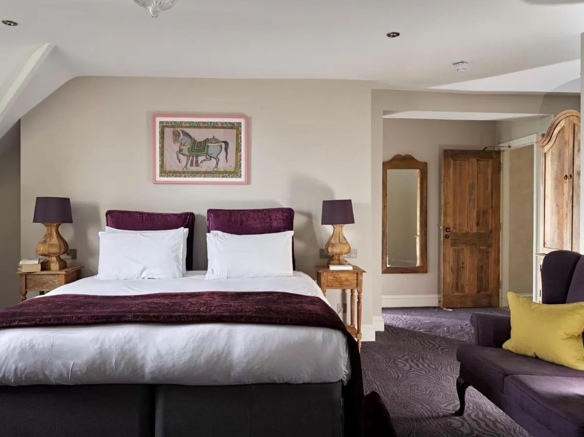 Cotswold Grange Bed & Breakfast Челтнъм Екстериор снимка A bedroom at The Old parsonage