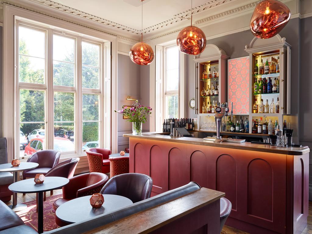 Cotswold Grange Bed & Breakfast Челтнъм Екстериор снимка The bar at the 2018 refurbishment