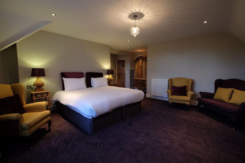 Cotswold Grange Bed & Breakfast Челтнъм Екстериор снимка A room at the hotel