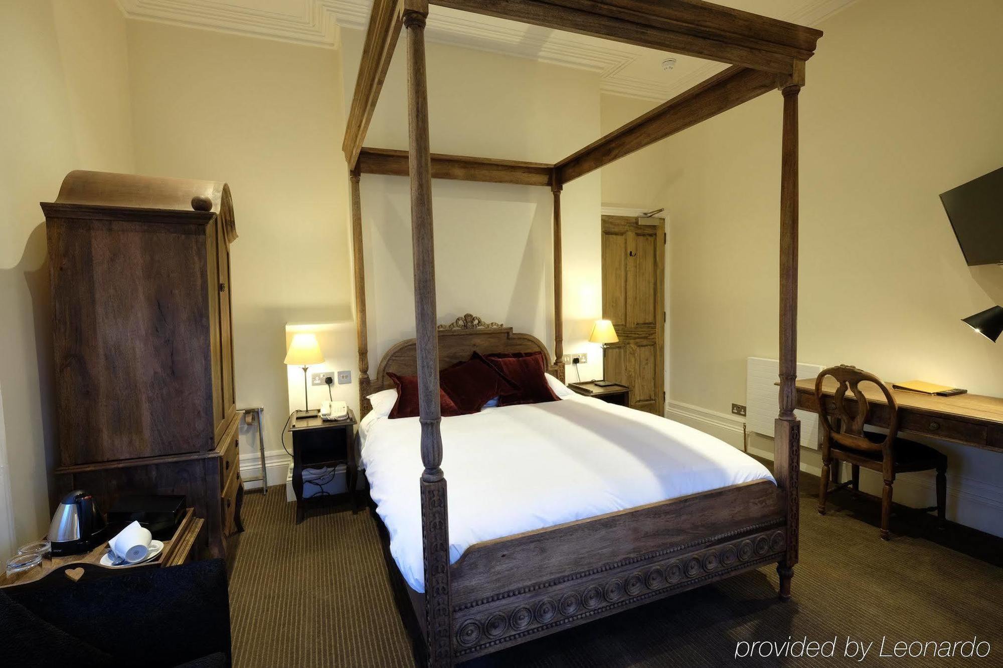 Cotswold Grange Bed & Breakfast Челтнъм Екстериор снимка A room at the hotel